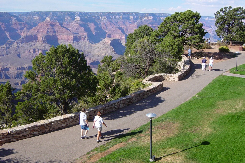 Walking the South Rim